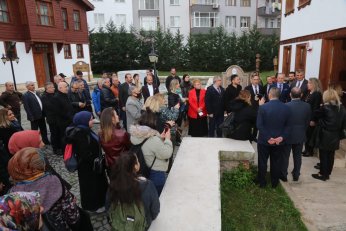 Doç. Dr. Mine Can’ın kişisel sergisi açıldı