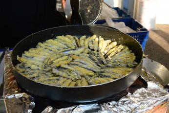 Kocaeli'de 2 ton hamsi dağıtıldı