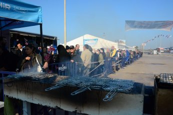 Kocaeli'de 2 ton hamsi dağıtıldı