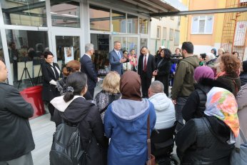 Gölcük’te ahşap yakma sanatı eserleri sergisi