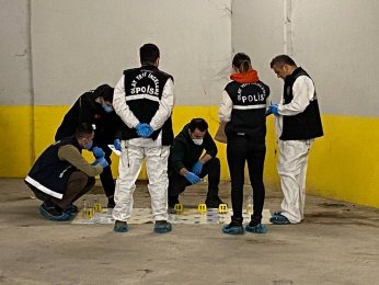 Otoparkta boğazından kesilmiş halde bulundu