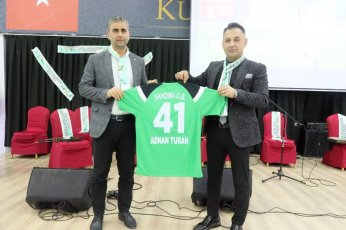 Kandıra Gençlerbirliği şampiyonluğu kutladı