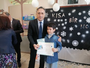 Öğrenciler karne heyecanı yaşadı