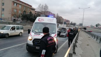 Zincirleme kazada bir araçta yangın çıktı