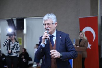 AK Parti’ye Gölcük’te  bin 41 yeni kadın üye