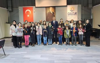 Atık malzemeler sanata dönüştü