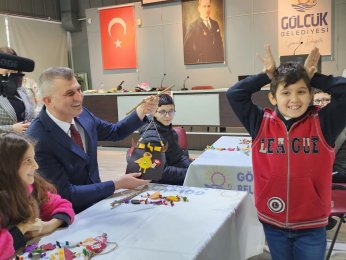 Atık malzemeler sanata dönüştü