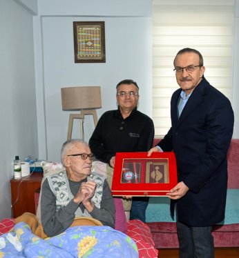 Vali Yavuz, Gölcük’te gönüllere dokundu