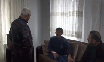 Depremzede yaşlı çift, eve yerleştirildi