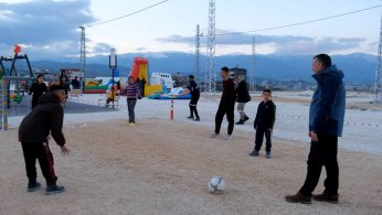 ‘Çocuklar gülerse dünya güler’