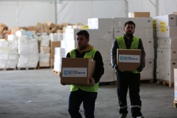 Büyükşehir’den günlük  195 mahalleye yardım