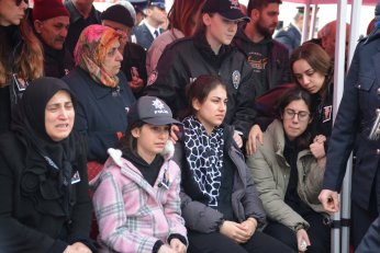 Yaşamını yitiren polis,  törenle uğurlandı