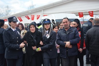 Yaşamını yitiren polis,  törenle uğurlandı