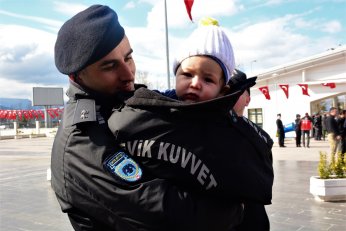 Yaşamını yitiren polis,  törenle uğurlandı