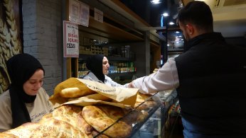 Kocaeli’de ilk iftar gününde pide kuyruğu