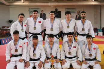 Kağıtspor’un madalya avcısı yıldızları