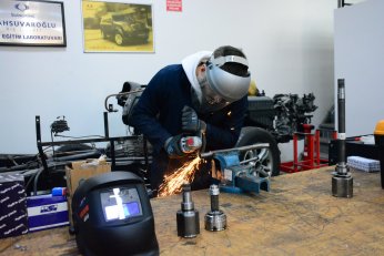 Çevre dostu Formula  1 otomobili üretiyorlar