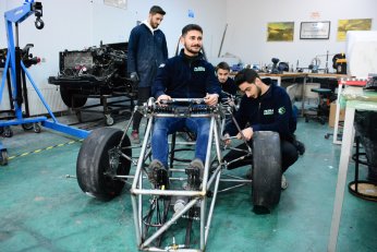 Çevre dostu Formula  1 otomobili üretiyorlar