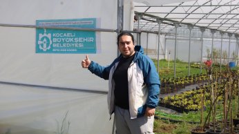 Büyükşehir’in kurduğu seralar üreticiyi sevindirdi