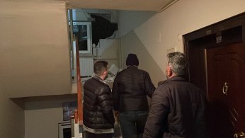 İstinat duvarı çöktü, 4 apartman tahliye edildi