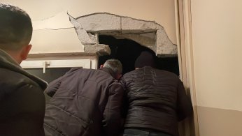 İstinat duvarı çöktü, 4 apartman tahliye edildi