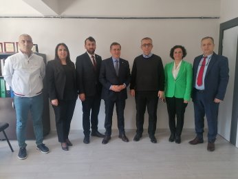 ‘Gölcük’ü marka ilçe yapmamız lazım’