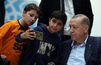 Cumhurbaşkanı Erdoğan, depremzedeler ile iftarda buluştu