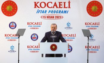 Cumhurbaşkanı Erdoğan, depremzedeler ile iftarda buluştu
