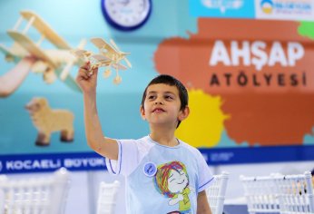 Büyükşehir, 23 Nisan heyecanını  Defneli çocuklarla yaşayacak