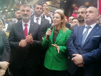 AK Parti’den görkemli açılış