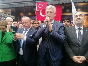 AK Parti’den görkemli açılış