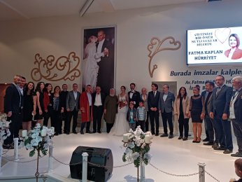 Ayşe ile Mecit, dünya evine girdi