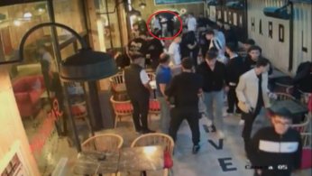 Gençlerin kavgası kafeyi karıştırdı