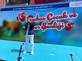 Çocuklar şenlikte  doyasıya eğlendi