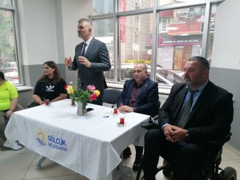 Sezer, ‘Yanınızda olmaya devam edeceğiz’