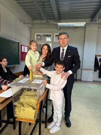 CHP Kocaeli kurmayları oylarını kullandı