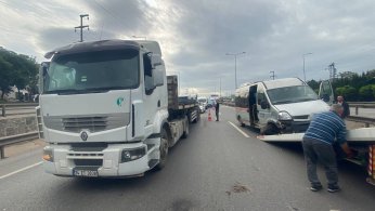 Duran tır zincirleme kazaya sebep oldu