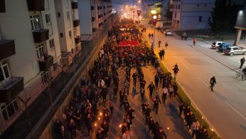 19 Mayıs kutlamaları fener alayı ile taçlandı