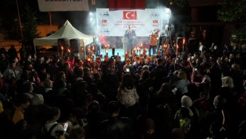 19 Mayıs kutlamaları fener alayı ile taçlandı