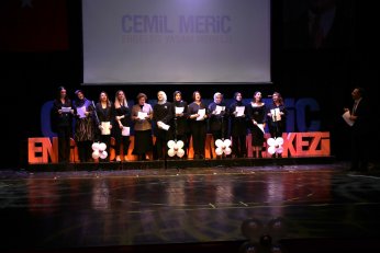 Özel öğrencilerden anlamlı gösteri