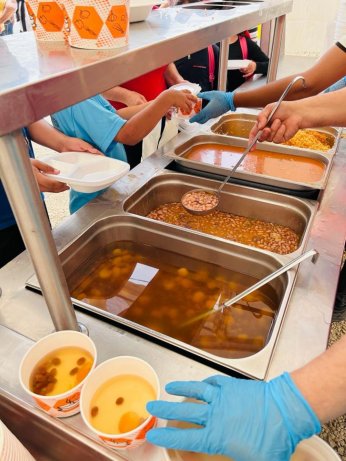 Depremzedelere yemek  hizmeti sürdürülüyor