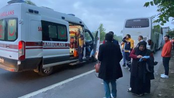 Otobüs tıra çarptı: 1’i ağır 22 yaralı