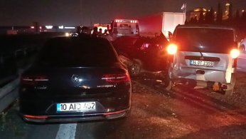 3 araç birbirine girdi: 4 yaralı