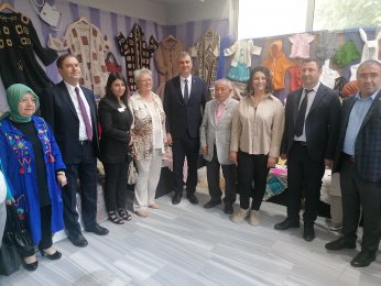 Eserler, sergide beğeniye sunuldu