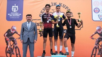 Minik ve genç pedallar Sekapark’ta çevrildi