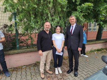 Sezer, YKS’ye giren öğrencilere başarılar diledi