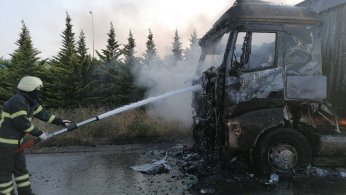 TEM’de tır alev alev yandı