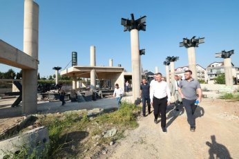 Büyükakın terminal  inşaatını inceledi