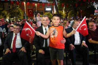 Gölcük tek yürek oldu