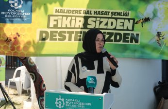 Halıdere’de bal hasadı şenliği